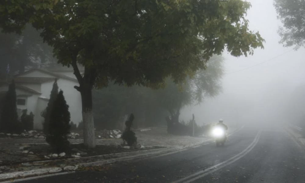 Πάρνηθα: Η τροχαία διέταξε την διακοπή κυκλοφορίας λόγω πυκνής ομίχλης